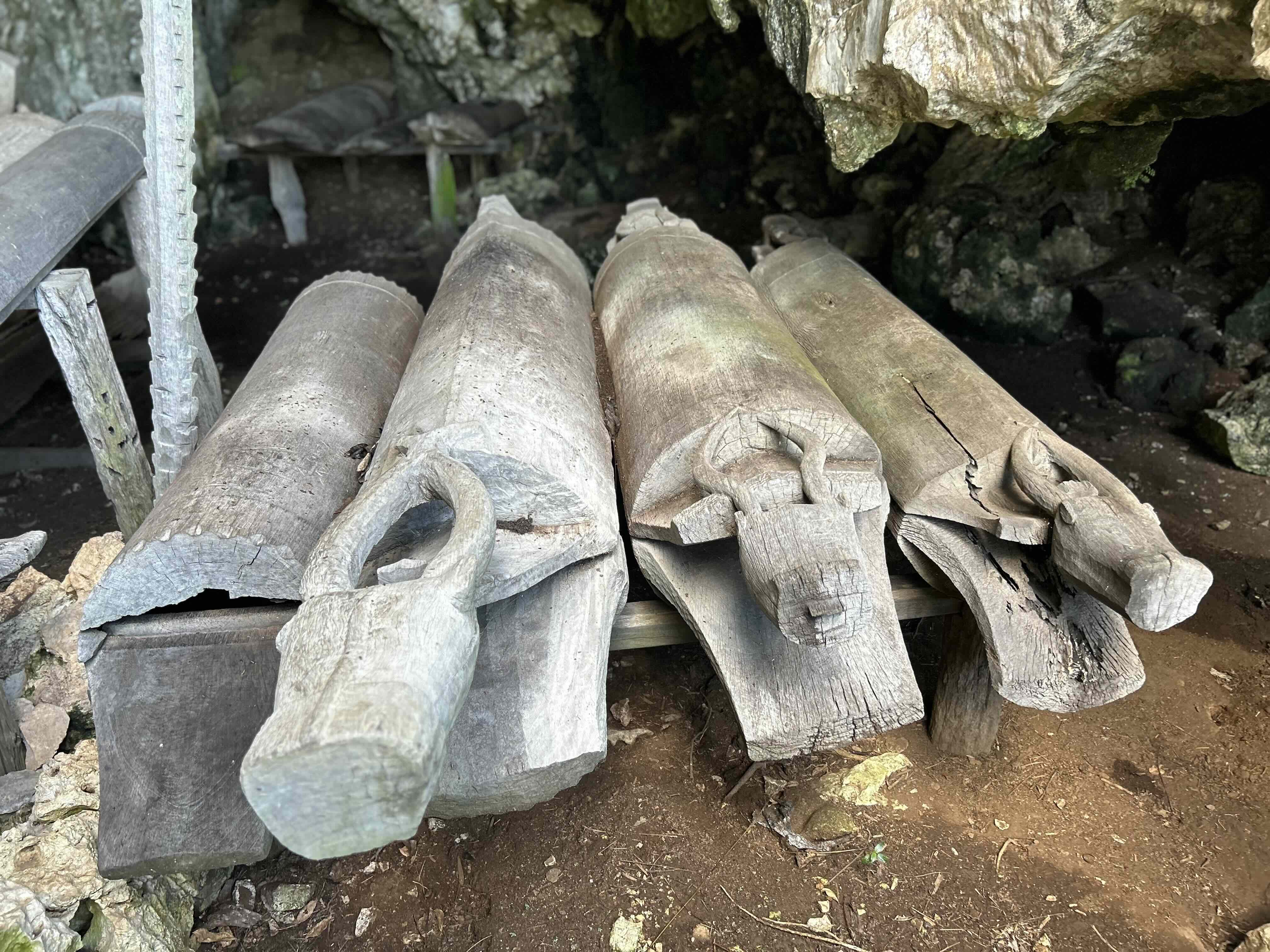 Lost coffins of Borneon tribes